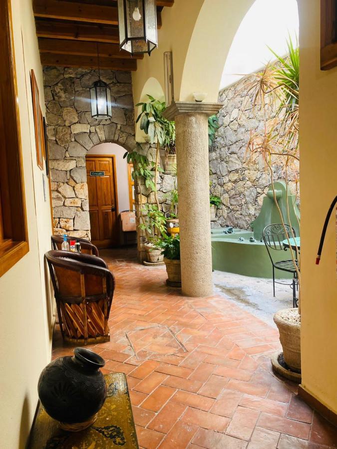 Hotel Antigua Casa De Piedra サン・ミゲル・デ・アジェンデ エクステリア 写真