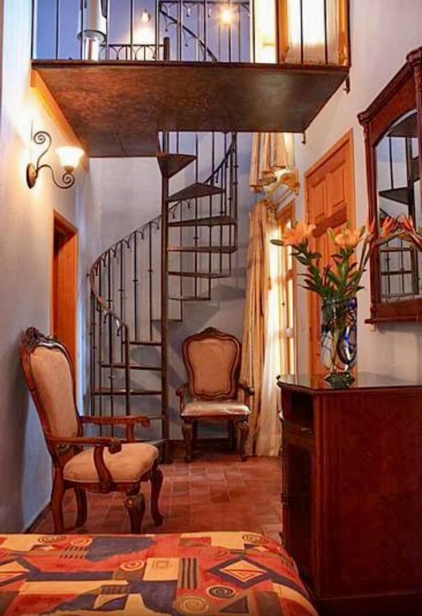 Hotel Antigua Casa De Piedra サン・ミゲル・デ・アジェンデ エクステリア 写真